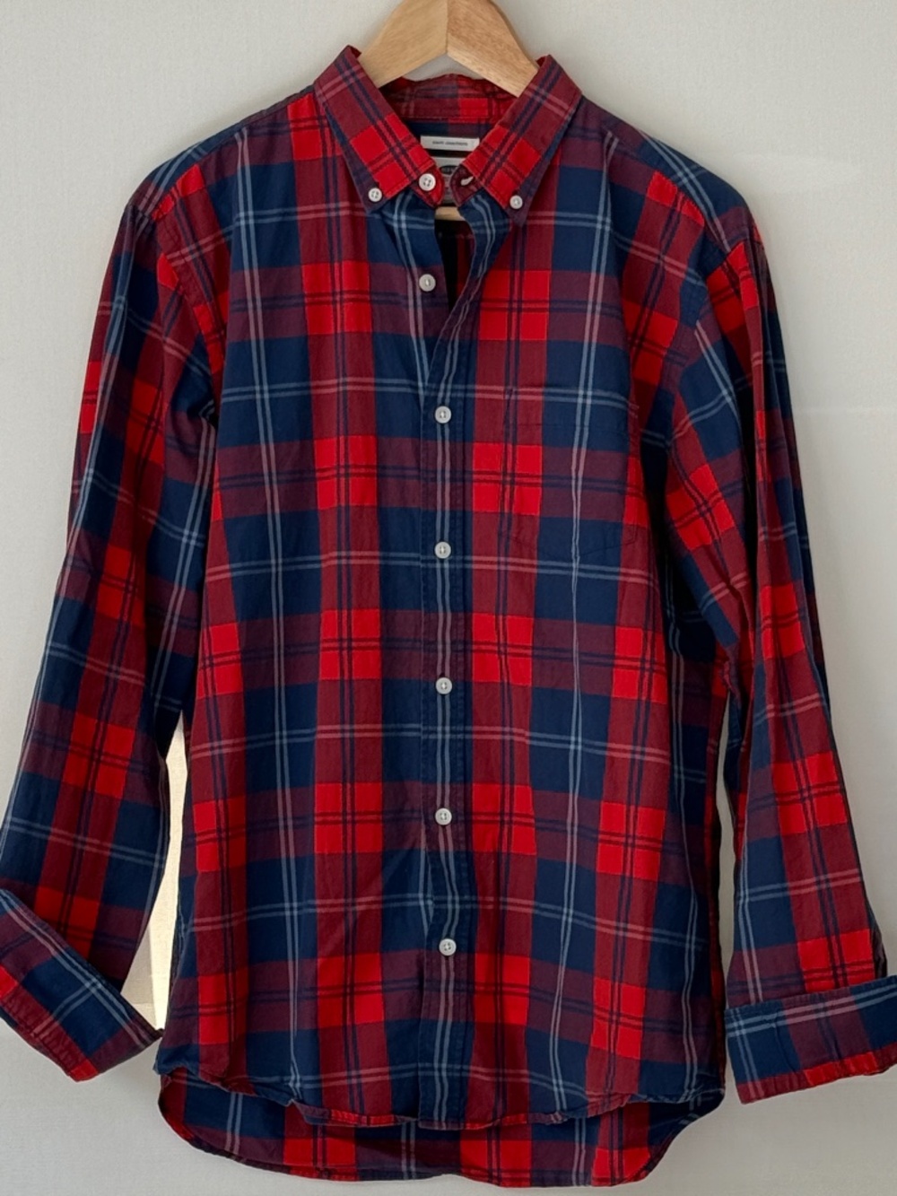 Old Navy Men's Slim Fit Red Navy Plaid Button Down Shirt Medium
